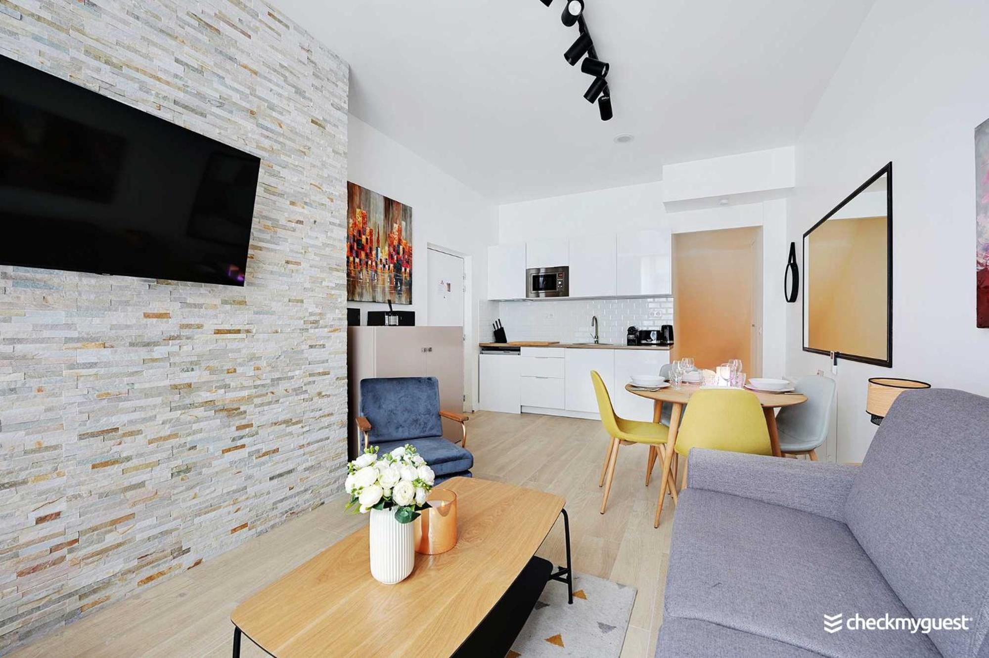Intimate Apartment With Air Conditioner & Jacuzzi 2Br 6P Montmartre Parigi Esterno foto